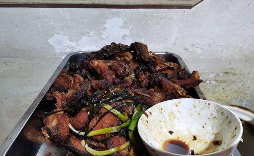 扒一扒高邮网红卞某吃瓜,吃瓜背后的真相与争议