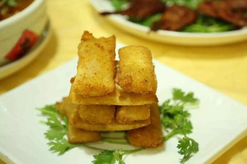 扒一扒高邮网红卞某吃瓜,吃瓜背后的真相与争议