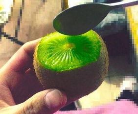 抖音网红王乔熙 吃瓜