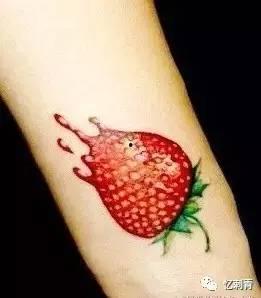 吃瓜纹身网红是谁,揭秘网络红人的独特魅力