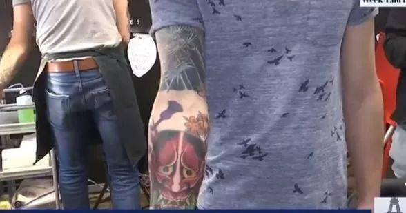 纹身男网红吃瓜视频下载,揭秘娱乐圈幕后真相