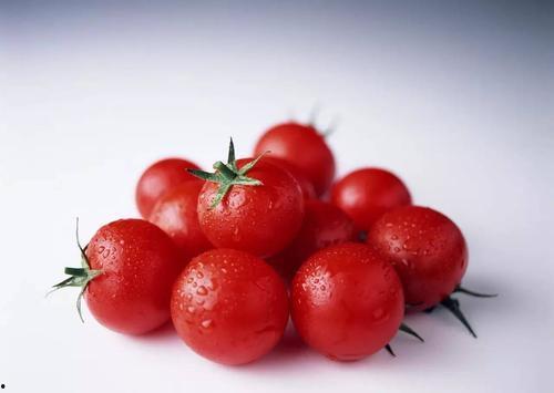 网红果果称老公吃瓜,老公吃瓜背后的甜蜜生活  第2张