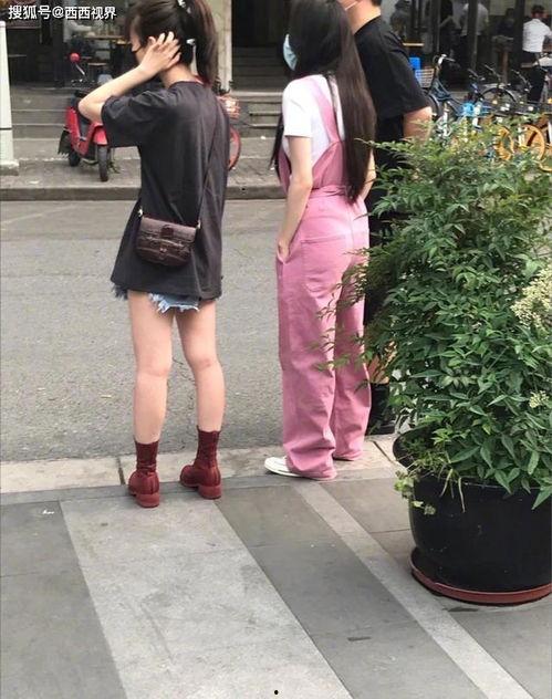 网红吃瓜翻车现场,现场尴尬瞬间引网友热议