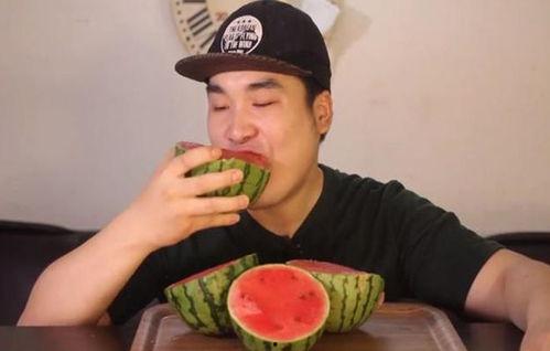 最近吃瓜的网红  第1张